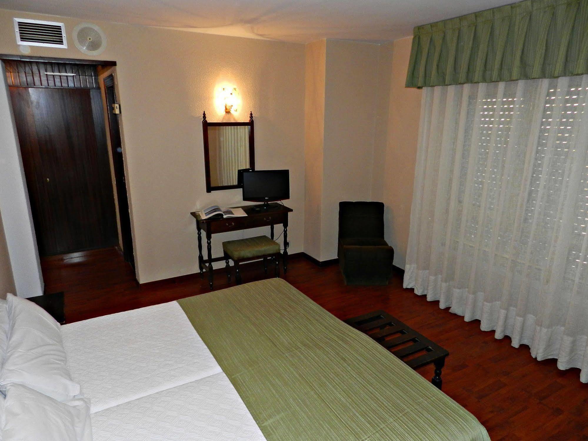 Hotel Alda Centro Gijón Buitenkant foto